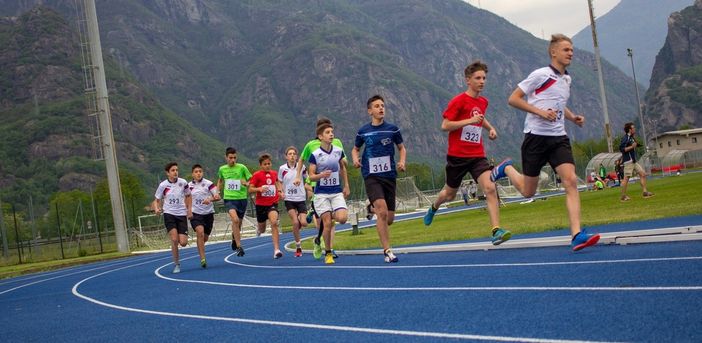 Partenza 600 cadetti nell'articolo Gamba Lorenzini e in basso Mathieu Bosonin Partenza 600 cadetti nell'articolo Gamba Lorenzini e in basso Mathieu Bosonin