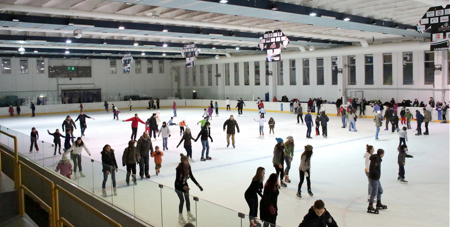 Dal primo luglio nuovo gestore del palaghiaccio Dal primo luglio nuovo gestore del palaghiaccio