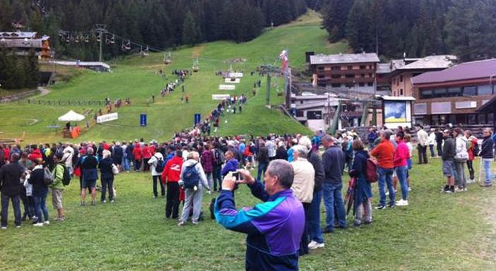 Sci d'erba: Il calendario di Coppa del mondo: sei tappe complessive, di cui quattro in Italia con Montecampione, San Sicario, Santa Caterina e Sauris