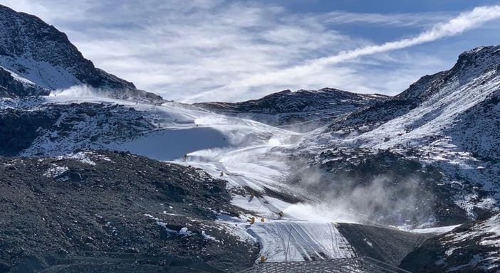 Si lavora a pieno ritmo in vista della prima Matterhorn-Cervino Speed Opening
