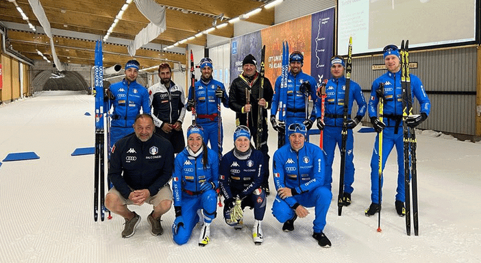 I fondisti di Cdm sciano nell’impianto al coperto di Torsby