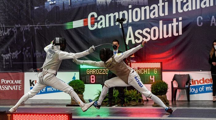 Scherma: Carabinieri e Fiamme Oro trionfano nel Fioretto ai Campionati Italiani Assoluti di Courmayeur Scherma: Carabinieri e Fiamme Oro trionfano nel Fioretto ai Campionati Italiani Assoluti di Courmayeur