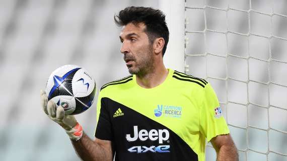 Calcio: Buffon potrebbe chiudere la carriera nel Parma Calcio: Buffon potrebbe chiudere la carriera nel Parma