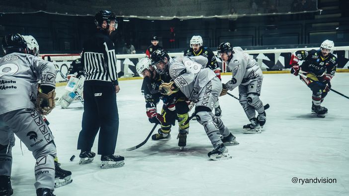Hockey: Con la vittoria di giovedì 20 Marzo l'HC Aosta si aggiudica il suo posto alle Finali del Campionato IHL 2024/25 Hockey: Con la vittoria di giovedì 20 Marzo l'HC Aosta si aggiudica il suo posto alle Finali del Campionato IHL 2024/25
