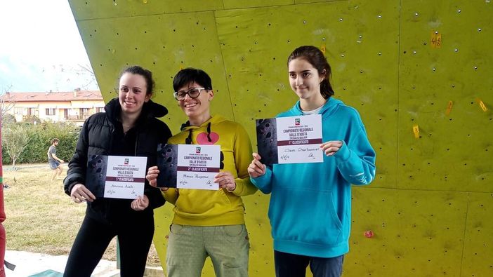 Podio Femminile Boulder da sx Miriam Pramotton (2a), Arianna Anello (2a), Claire Charbonnier (1a) Podio Femminile Boulder da sx Miriam Pramotton (2a), Arianna Anello (2a), Claire Charbonnier (1a)
