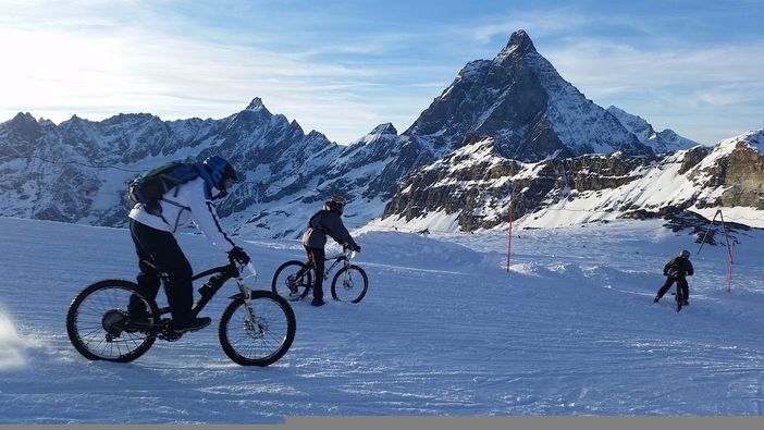 Ciclismo: Oltre 400 biker già iscritti al 2/o raduno delle ruote artigliate Ciclismo: Oltre 400 biker già iscritti al 2/o raduno delle ruote artigliate