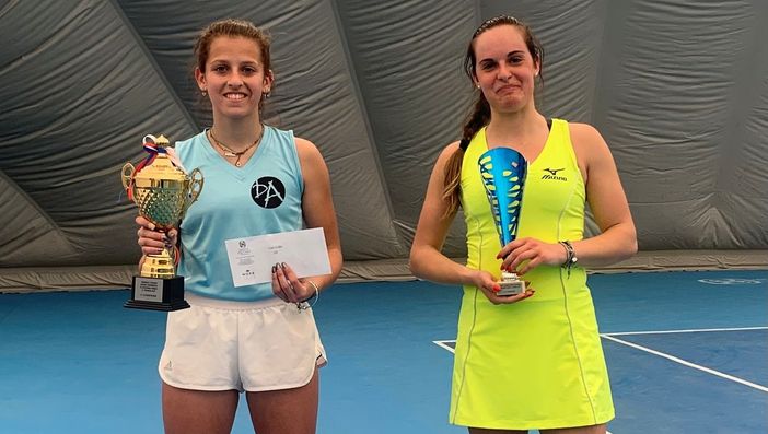 Alice Paonessa in azione e durante la premiazione.