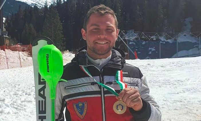Federico il giorno in cui ha vinto l’oro in Combinata Alpina ai campionati italiani assoluti l’anno scorso, marzo 2021