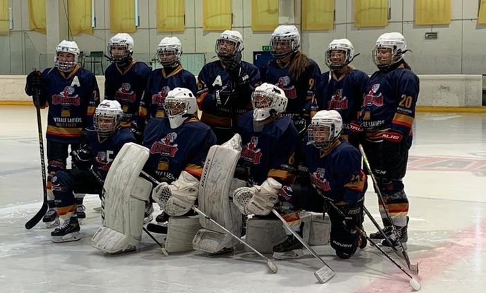 Hockey ghiaccio: Granci Hc Girls Project Gladiators che battono il Valdifiemme
