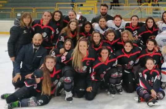 Hochey ghiaccio f: Trasferta agrodolce a Dobbiaco del Girls Proect