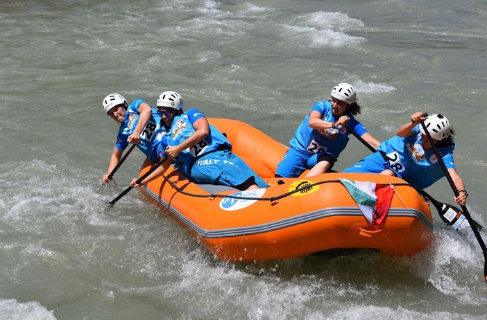 Rafting: Brave le ragazze del Rafting Aventure Villeneuve ai mondiali Rafting: Brave le ragazze del Rafting Aventure Villeneuve ai mondiali