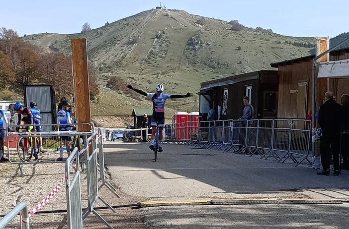 Mattia Agostinacchio domina il Gp Francesconi a Salvirola (CR) Mattia Agostinacchio domina il Gp Francesconi a Salvirola (CR)