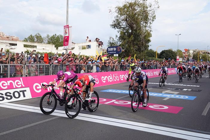 GIRO D'ITALIA: DÉMARE AL SETTIMO CIELO GIRO D'ITALIA: DÉMARE AL SETTIMO CIELO