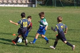 CALCIO GIOVANILE: Con “Porte aperte al divertimento” l'Aosta Sarre fa il pieno di complimenti CALCIO GIOVANILE: Con “Porte aperte al divertimento” l'Aosta Sarre fa il pieno di complimenti