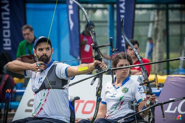 Stefano Travisani ed Elisabetta Mijno vincitori del titolo iridato mixed team ricurvo nel 2017 Stefano Travisani ed Elisabetta Mijno vincitori del titolo iridato mixed team ricurvo nel 2017