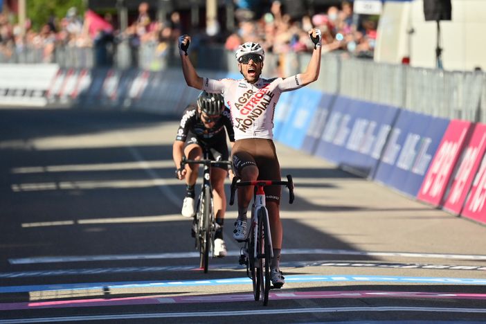 GIRO D'ITALIA: ANDREA VENDRAME VINCE LA TAPPA 12, EGAN BERNAL ANCORA IN MAGLIA ROSA GIRO D'ITALIA: ANDREA VENDRAME VINCE LA TAPPA 12, EGAN BERNAL ANCORA IN MAGLIA ROSA