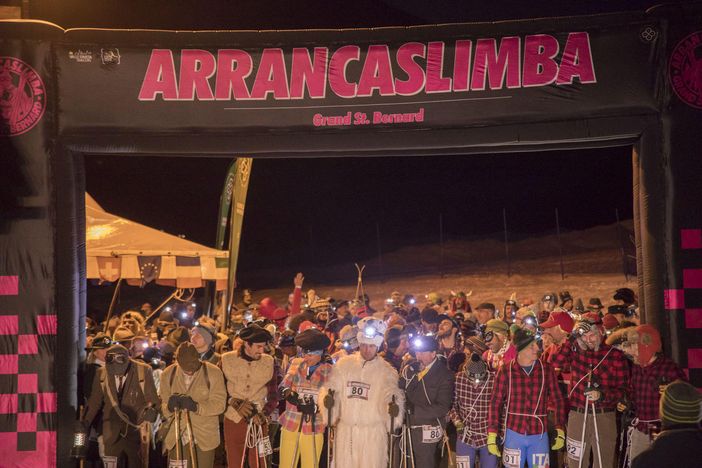 Trail: A Erik Ruffier e Roberto Semprini, Valérie Désandré e Désirée Oreiller l'Arrancaslimba