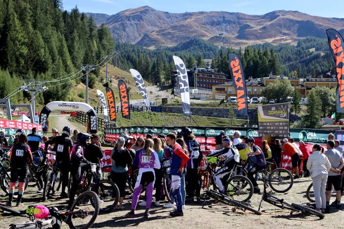 Ciclismo: Veronika Widmann e Yannick Baechler i più veloci nelle qualifiche di Pila Ciclismo: Veronika Widmann e Yannick Baechler i più veloci nelle qualifiche di Pila