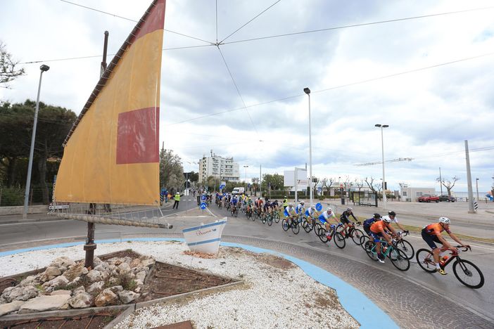 Ciclismo: Giro-E, prime 10 tappe da sogno