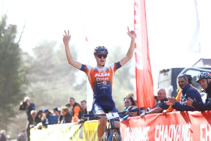 Ciclismo: Gabriel Borre si aggiudica la gara e la maglia di Leader Ciclismo: Gabriel Borre si aggiudica la gara e la maglia di Leader