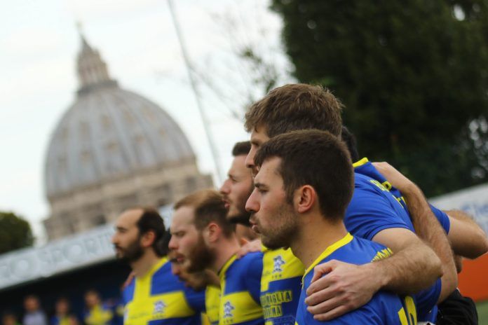 Calcio: Sui campi CSI un minuto di silenzio per l’Ucraina