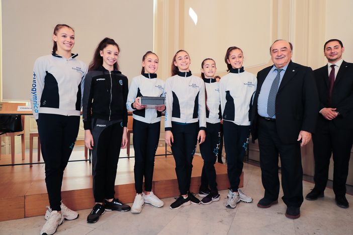 L'Olimpia e la Gym di Aosta a Torino per i 150 anni della Federazione Ginnastica d'Italia L'Olimpia e la Gym di Aosta a Torino per i 150 anni della Federazione Ginnastica d'Italia