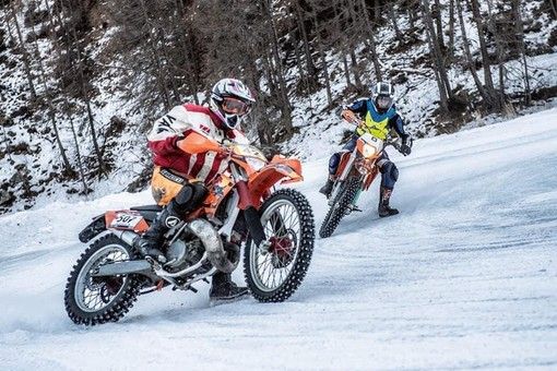 Moto: Ice Trophy; in Valle si corre in moto sul ghiaccio Moto: Ice Trophy; in Valle si corre in moto sul ghiaccio