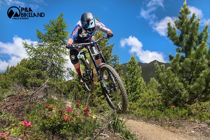 Ciclismo: Tanti rider a provare il tracciato della tappa finale dell’Ixs Downhill Cup di Pila