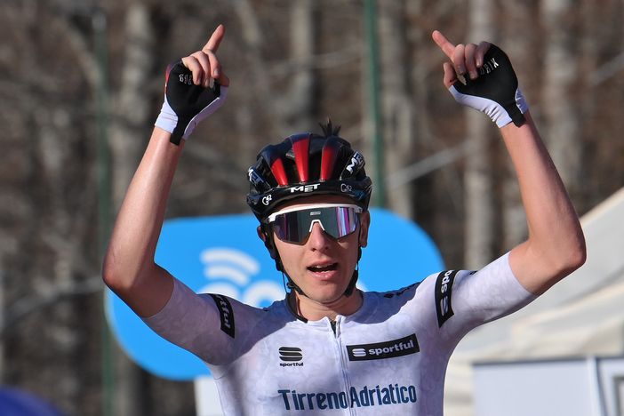 Ciclismo: Tirreno Adriatico; A Tadej Pogačar quarta tappanuova Maglia Azzurra