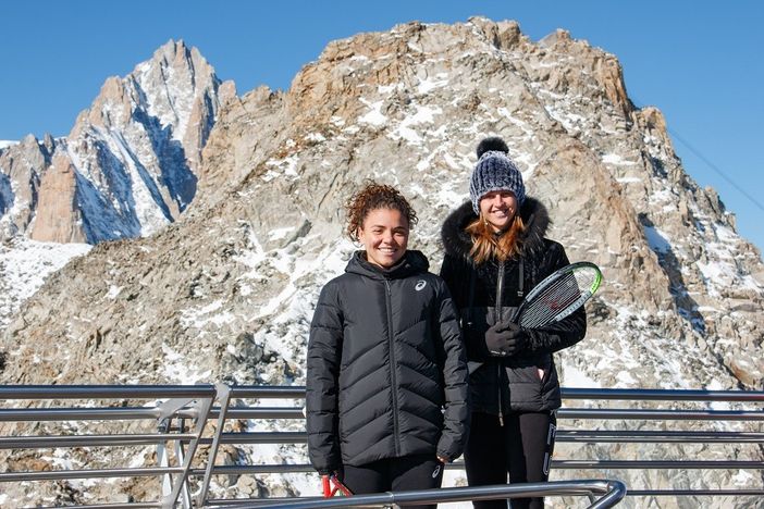 PAOLINI-SAMSONOVA DA RECORD: TENNIS A 3.466 METRI! PAOLINI-SAMSONOVA DA RECORD: TENNIS A 3.466 METRI!