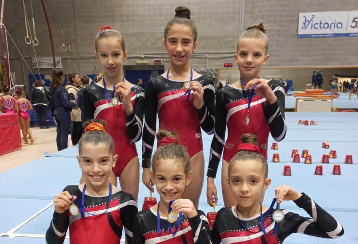 Noelie Benato, Gaia Petrera, Margot Vallet, Aurora Preci, Rebecca Giovinazzo e Elisa Zito Noelie Benato, Gaia Petrera, Margot Vallet, Aurora Preci, Rebecca Giovinazzo e Elisa Zito