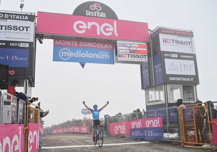 GIRO D'ITALIA: Lorenzo Fortunato vince la tappa 14 GIRO D'ITALIA: Lorenzo Fortunato vince la tappa 14
