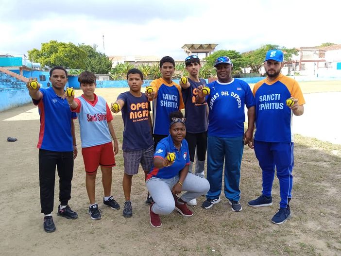 La FIBS Piemonte dona palle da baseball5 ai bambini di Cuba La FIBS Piemonte dona palle da baseball5 ai bambini di Cuba