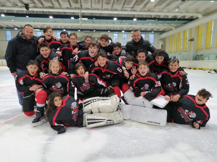 Hockey ghiaccio: Un fine settimana con i Gladiators in chiaro e scuro