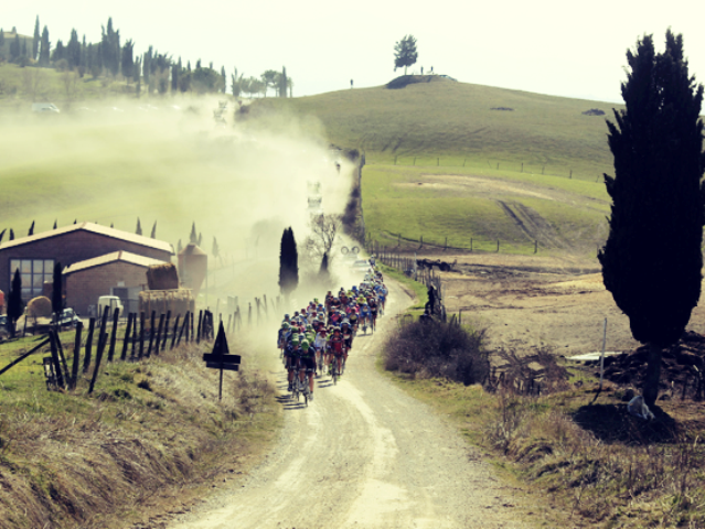 Ciclismo: Gli Amatori valdostani alla ‘classica’ Strade Bianche a Siena