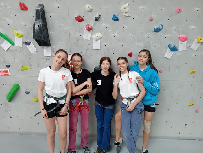 da sx Amelie Girod, Giulia Bich, Alessia Raspo, Alisée Clavel, Greta Baccon da sx Amelie Girod, Giulia Bich, Alessia Raspo, Alisée Clavel, Greta Baccon