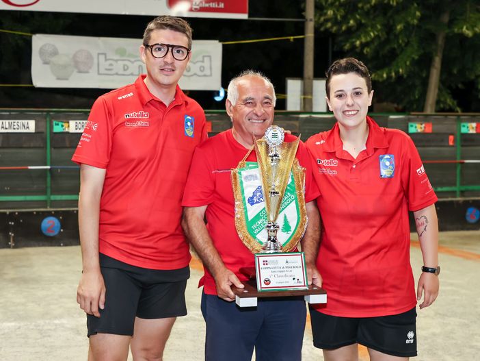 Nella foto,  Grosso e Carlini con il presidente della Borgonese, Piero Pettigiani