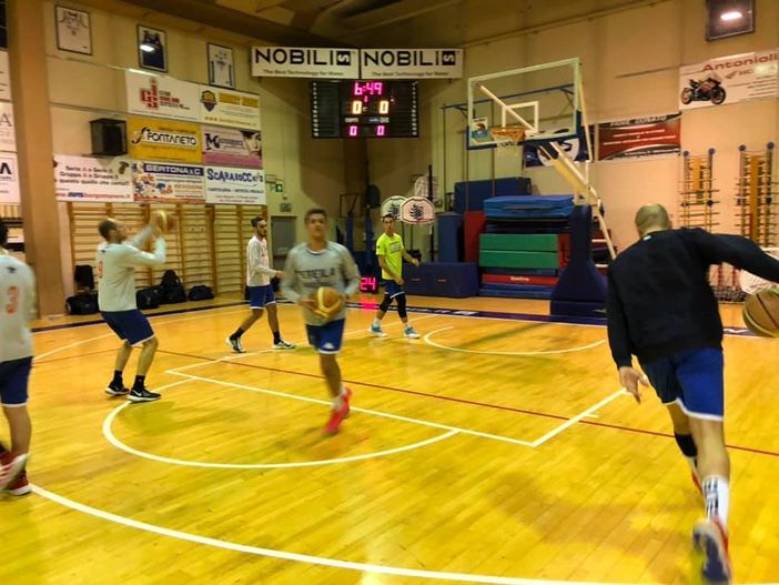 Basket: Serie D; aria di crisi in casa Eteila, ko con il Borgomanero Basket: Serie D; aria di crisi in casa Eteila, ko con il Borgomanero