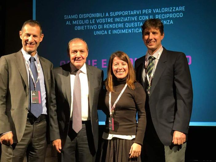 L'Assessore regionale al Turismo, Claudio Restano, il direttore del Giro d'Italia, Mauro Vegni, la presidente di Skyway Monte Bianco, Federica Bieller, e il Sindaco di Courmayeur, Stefano Miserocchi L'Assessore regionale al Turismo, Claudio Restano, il direttore del Giro d'Italia, Mauro Vegni, la presidente di Skyway Monte Bianco, Federica Bieller, e il Sindaco di Courmayeur, Stefano Miserocchi