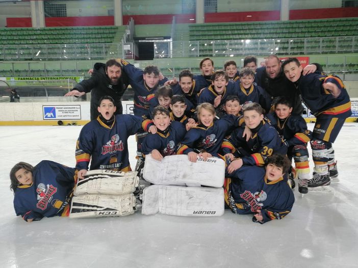 Hochey ghiaccio: Gladiators ai quarti finali campionato italiano U13 Hochey ghiaccio: Gladiators ai quarti finali campionato italiano U13