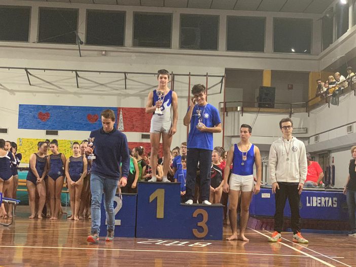Ginnastica: I ginnasti della Gym trionfano al trofeo nazionale di galliate Ginnastica: I ginnasti della Gym trionfano al trofeo nazionale di galliate