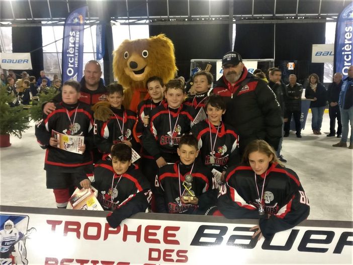 Hochey ghiaccio: I Gladiators u 11 argento nel Petits Champion Hochey ghiaccio: I Gladiators u 11 argento nel Petits Champion