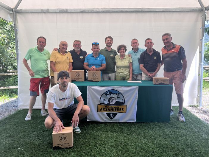 Nella foto da sinistra: BRUNO NEX, DARIO COLLE', LORIS FARINET, CORRADO POMAT, LULZIM UKA, ANDREA SUCCI, MARISA REY, RENE' SAVOYE, TOMASZ ZIEBA, ENNIO ABRAM