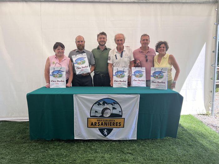Nella foto da sinistra: Annamaria Berlier, Simone Meggiolaro, Andrea Succi, Piergiorgio Gagliardi, Renè Savoy', Marisa Rey.