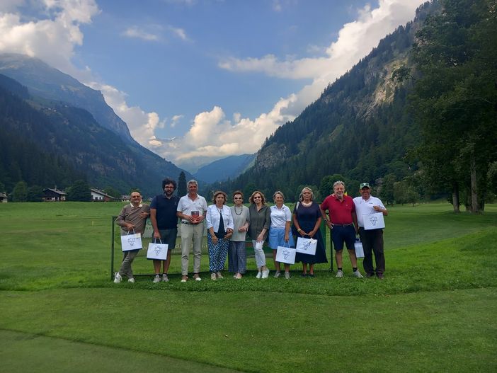 Corrado Laviosa, Filippo Bodo, Giovanni Tallia, Silvia Miglietta (sponsor), Giuseppina (mamma dello sponsor), Cristina (sorella dello sponsor), Paola Tillio, Marinella Terragni, Andrea Scarienzi e Fabio Fedi. Corrado Laviosa, Filippo Bodo, Giovanni Tallia, Silvia Miglietta (sponsor), Giuseppina (mamma dello sponsor), Cristina (sorella dello sponsor), Paola Tillio, Marinella Terragni, Andrea Scarienzi e Fabio Fedi.