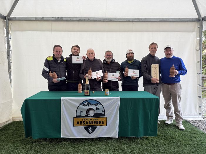 Nella foto da sinistra: Bruno Nex, Andrea Succi, Renato Rollet, Corrado Pomat, Simone Meggiolaro, Roberto Rossi, Federico Maquignaz