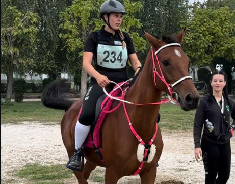 Equitazione: Federica Commod e Chiara Rizzi brillano in Lombardia Equitazione: Federica Commod e Chiara Rizzi brillano in Lombardia