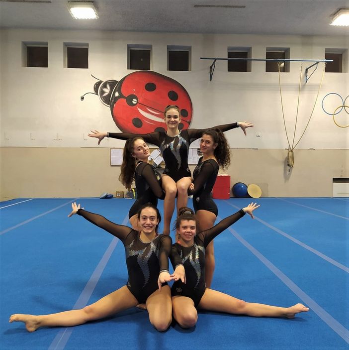 Nicole Désandré, Giulia Barbato, Patrizia Fulciniti, Giulia Chiumello e Sara Delmonte