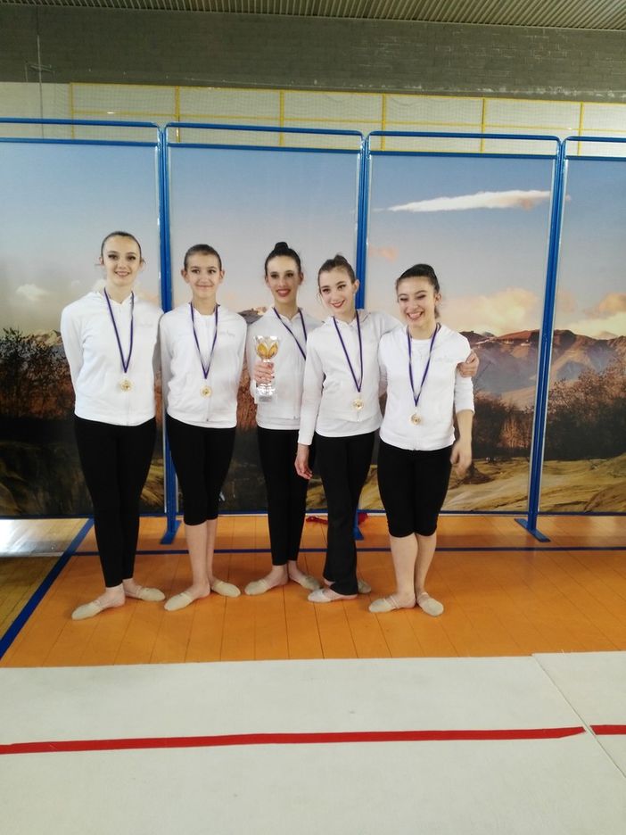 Da sinistra Beatrice Nuvolari, Carlotta Scipioni, Federica De Girolamo, Cecilia Nuvolari e Alessia Toscano