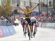 CICLISMO: GIRO D'ITALIA; BOUWMAN &quot;PESCA&quot; LA FUGA GIUSTA. LOPEZ DIFENDE LA ROSA